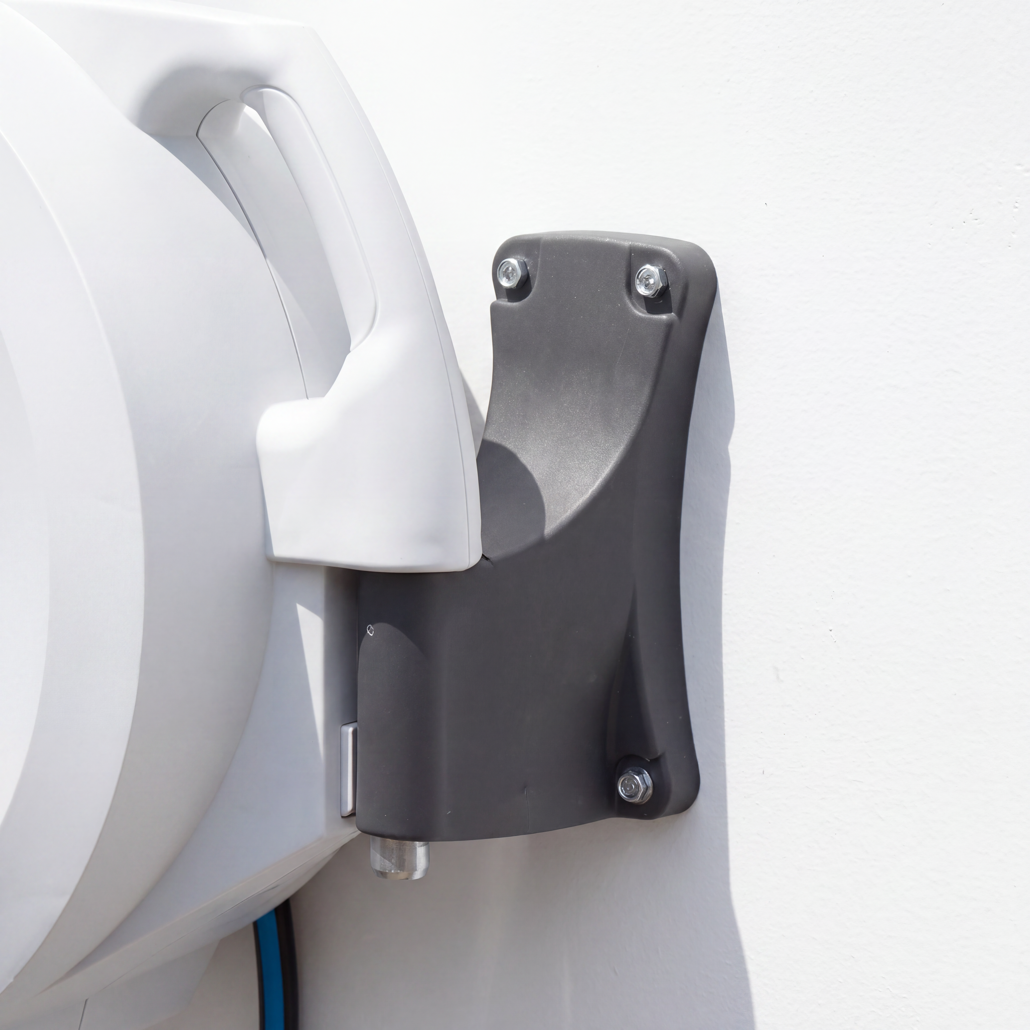 Relhost Wall Mounting Bracket Kit (#04)